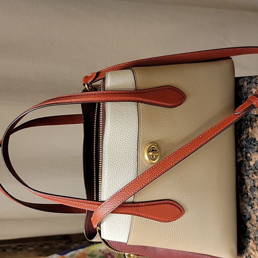 Coach Lora Carryall cross body purse bag